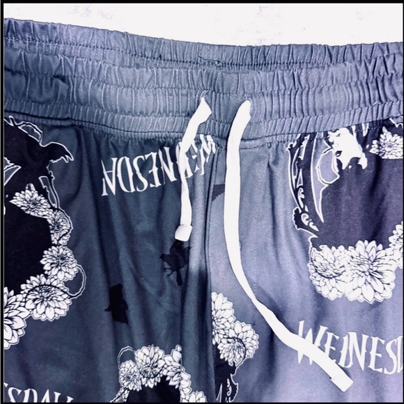 5/$25 🛍️ Wednesday Addams Graphic Pajama Pants | Slate Gray | Size Large | NWOT - Picture 3 of 6